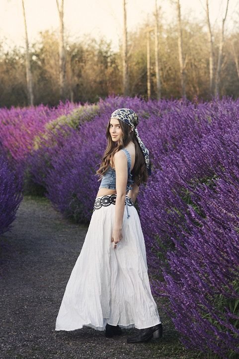 Quinceañera en sesión exclusiva para book profesional