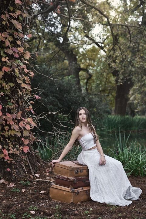 Fotografía de 15 años en locaciones exclusivas, estética boho y dirección elegante para familias de alta gama.