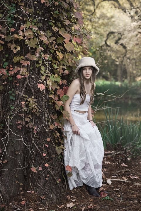 Producción editorial de 15 años en escenarios naturales, dirigida a quinceañeras de estilo boho de Palermo Chico y Yerba Buena.