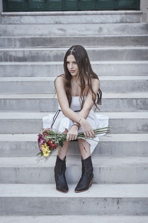 Book de 15 profesional con estilo editorial, pensado para mamás que buscan fotos únicas y elegantes en Argentina.