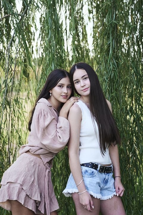 fotos espontáneas de amigas en la sesión de 15 de Vale