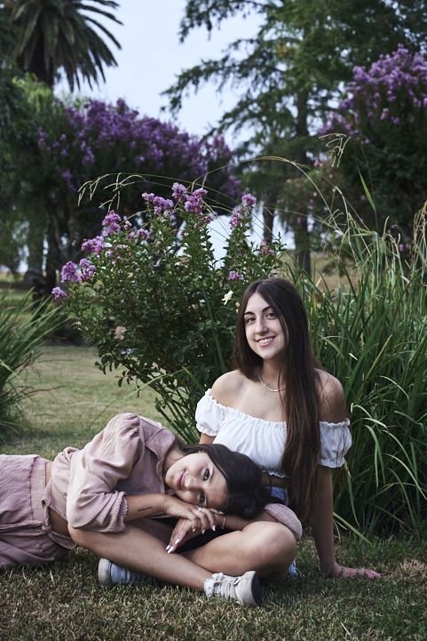 retrato grupal de amigas en el book de 15 de Vale