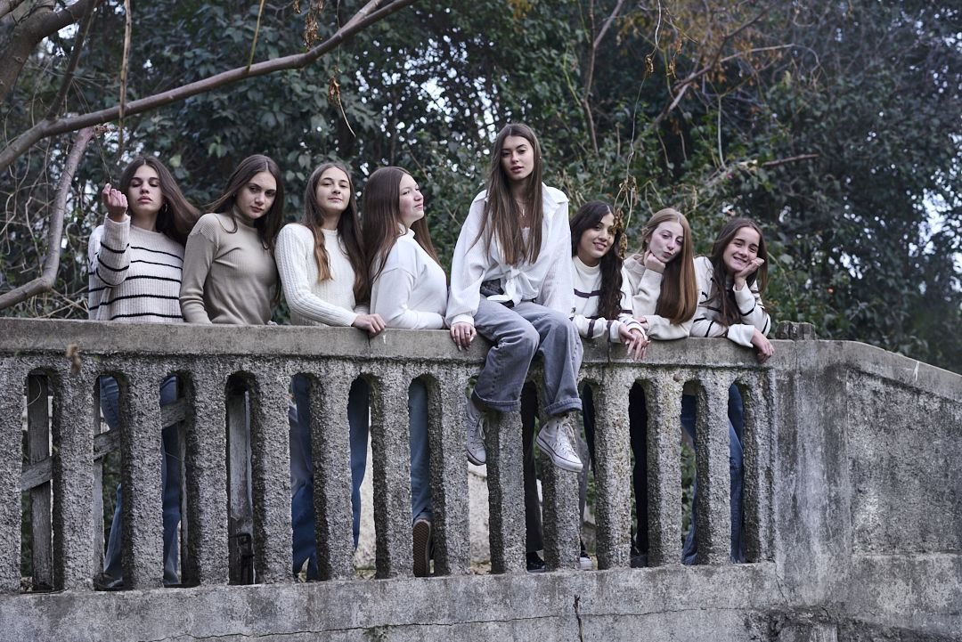 amigas riendo durante la sesión de amigas