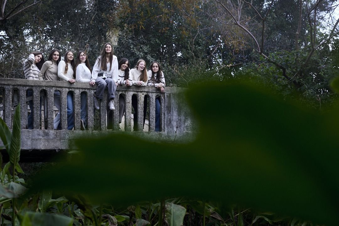 retrato de amigas durante la sesión de fotos