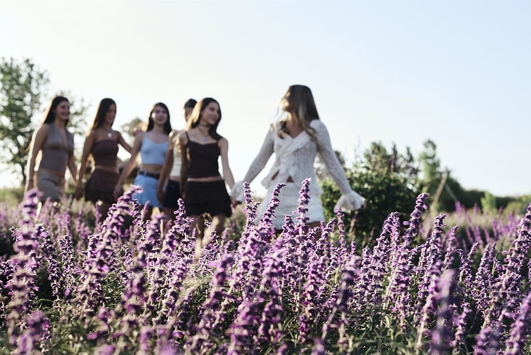 Book de 15 en Córdoba con amigas en un entorno natural y fresco
